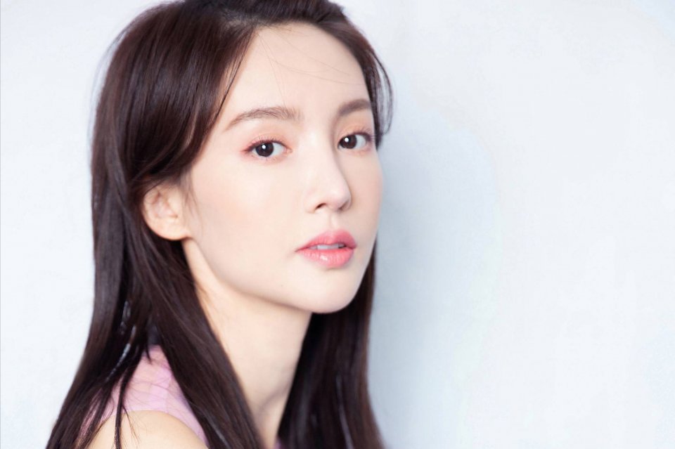 《浪姐2》总决赛：惠英红爆料容祖儿膝盖受伤，金晨、孟佳助阵