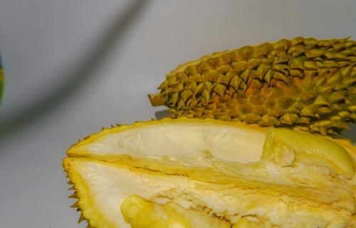 榴莲|女子查出甲状腺结节，半年后转癌？医生：这3种水果可不能多吃