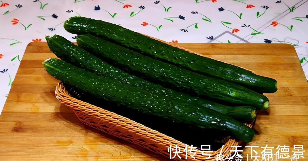 解馋|私藏30年腌黄瓜的配方,1小时就能吃,清脆爽口不易坏,太解馋了