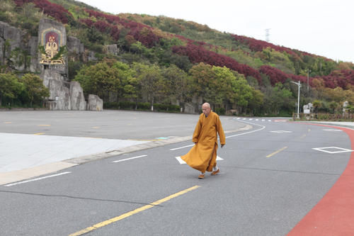 老年|中国最东边的海岛，有座千年寺庙，为什么渔村寺庙比较常见