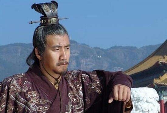 皇帝出上联:老子天下第一,大臣对出绝世下联,皇帝大怒:杀!