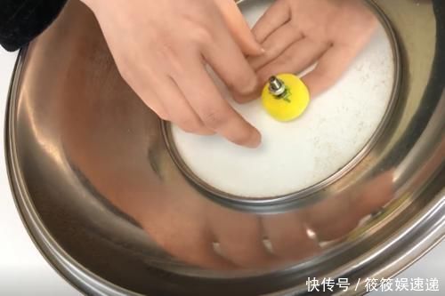 锅盖把手坏了，不用花钱找人配，只需一个空塑料瓶，比买的还好用