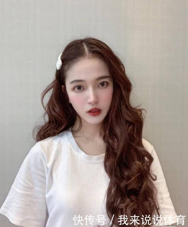 发型最能彰显气质,短发具有辨识度,长发“斩男”又温柔