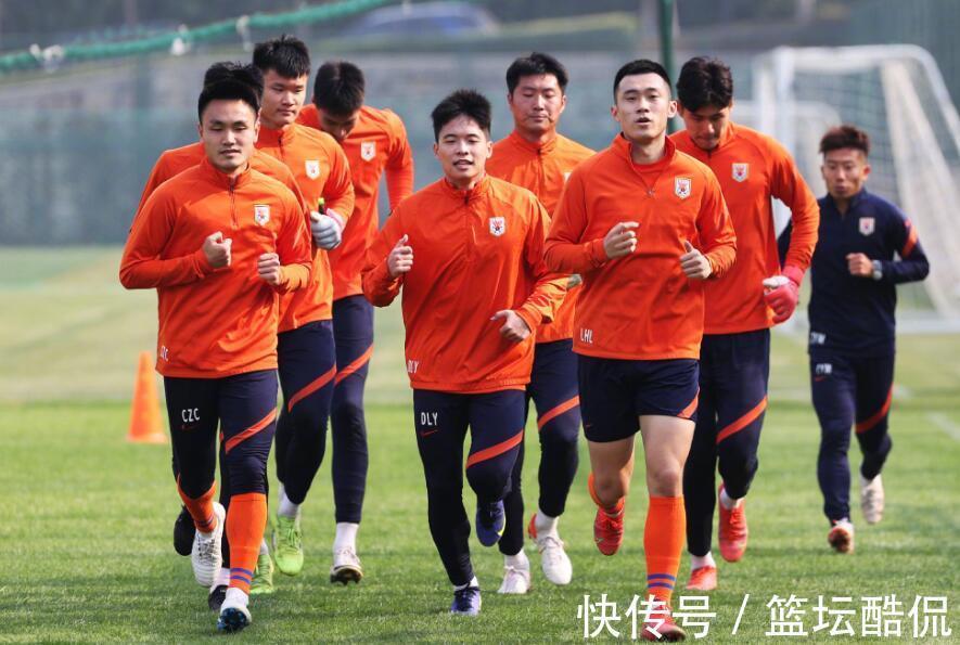 屁颠儿|足协新规来的真是时候!山东泰山即将跌落神坛,球迷哭也没用了