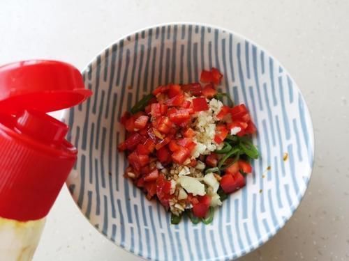 农村到处都有的菜，新鲜的时候没人要，晒干后卖50一斤被疯抢！