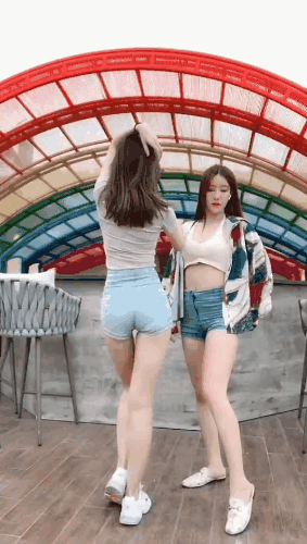 |搞笑GIF趣图:这狗子的表情,可把我给乐坏了