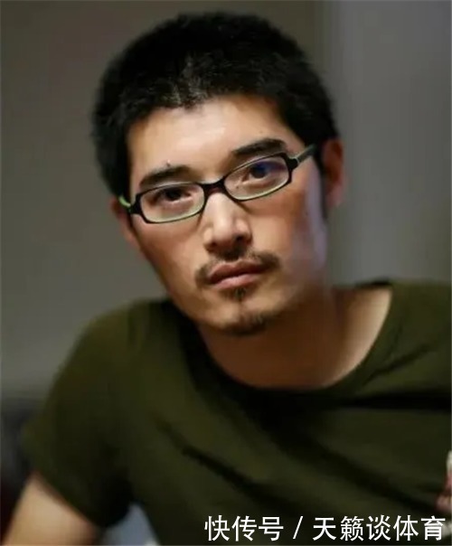 樱桃#天才画家蔡杰,画4颗樱桃卖了19万,放大5倍后,网友:令人流口水