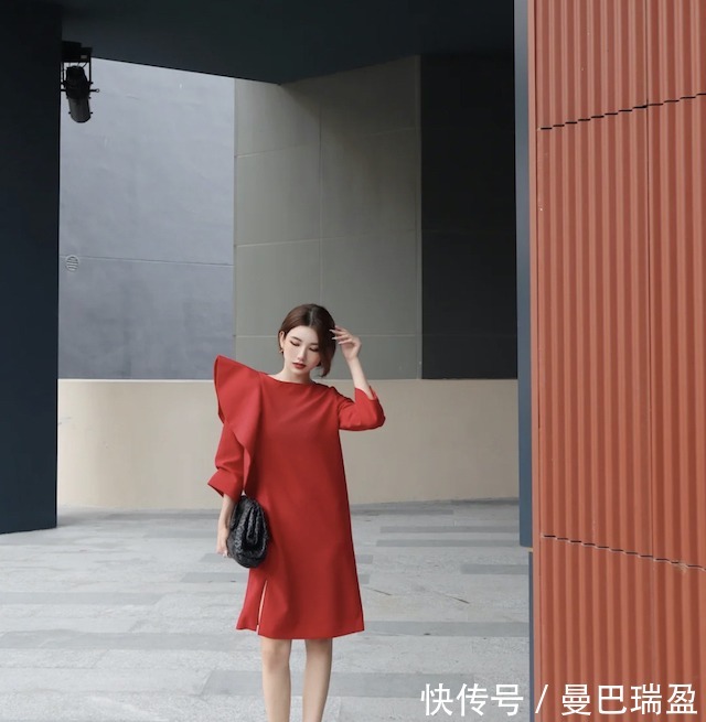 荔枝|今夏火了一种颜色，叫“荔枝红”，气质显白又衬肤，太适合黑黄了