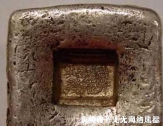 铜钱!这才是中国古代真正的银子:看这表面的坑洼,不知道被咬了多少次