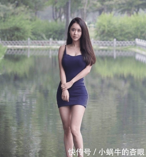 漂亮|美女那么漂亮的高跟鞋还往水里跑,不怕鞋子坏了吗?