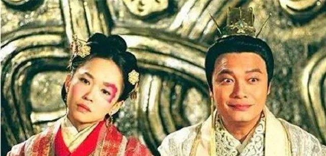 痴傻|司马炎看儿子痴傻，让妃子去教学周公礼数，回宫时便有孕在身！