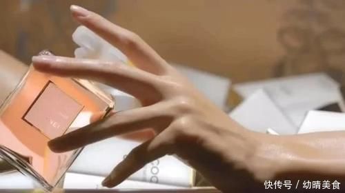 保鲜膜|如何让双手达到“手模”标准掌握3种方法,让你的手指又细又长