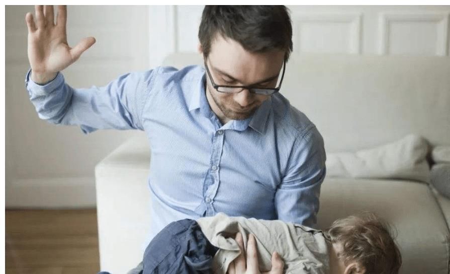 差距|“挨打长大”和“没挨过打”的孩子,长大后是有一定差距的,新手爸妈了解下