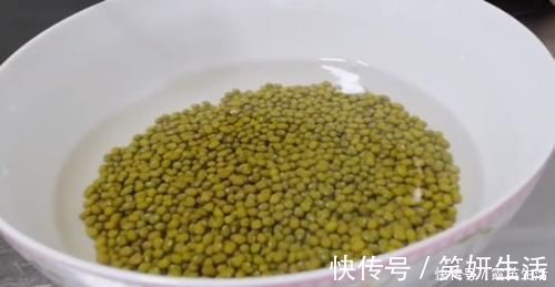 发豆芽|豆芽不用出门买，教你在家发，4天就能吃，又粗又壮好吃更安全