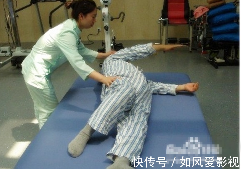 尿意|剖腹产后第一次下床有“技巧”:别选在3个时间段,尴尬又遭罪