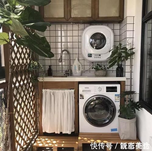 阳台上|阳台放洗衣机万万要装这个东西,真是太实用了,看完想回家学装