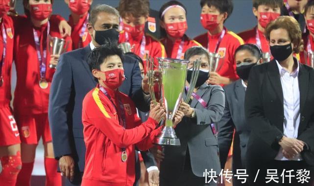 男足|超3千万奖金!人民日报连发8条庆祝,黄健翔直言足协奖金要翻倍