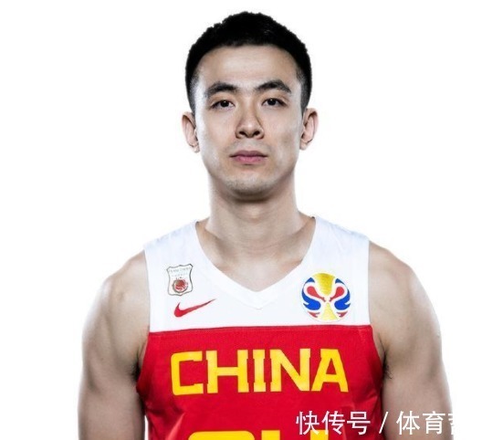 比赛|2连胜!给中国男篮球员打分,赵睿9分,赵继伟6分,1人满分