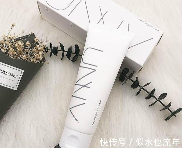 花钰|这些洗面奶温和深层清洁去黑头,不假滑不紧绷,打造肌肤水润空气感