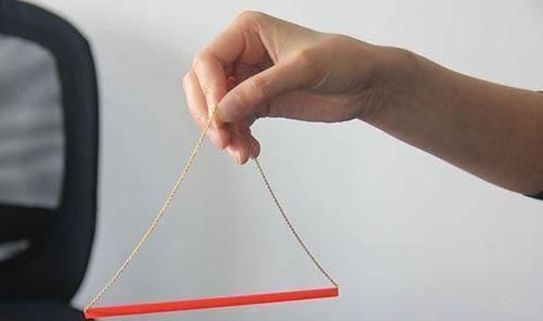 项链容易打结怎么办一根吸管就能解决，方法简单一看就会