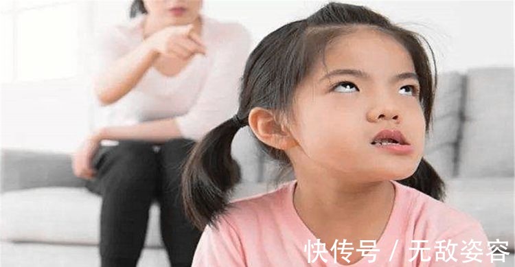 小树苗|熊孩子趁爸妈外出,把弟弟放进锅中加水“炖”了,爸妈发现很崩溃