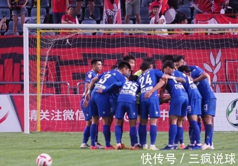 解散|晚上19点！2022年中国足坛第一支解散队诞生，名记：他们从未欠薪