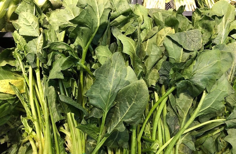 买菠菜时，要分清“尖叶”和“圆叶”，区别挺大，买错了不好吃