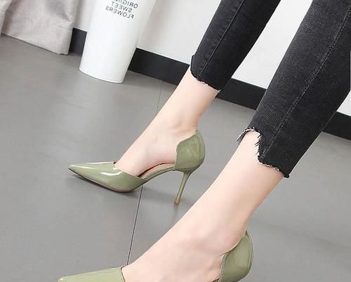 身材高挑 个子不高的女人只需一双高跟鞋,让你分分钟变成大长细腿