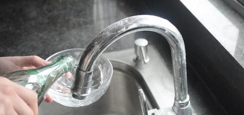 赶紧把卫生纸包水龙头上, 很多人还不知道, 学会快告诉家里人