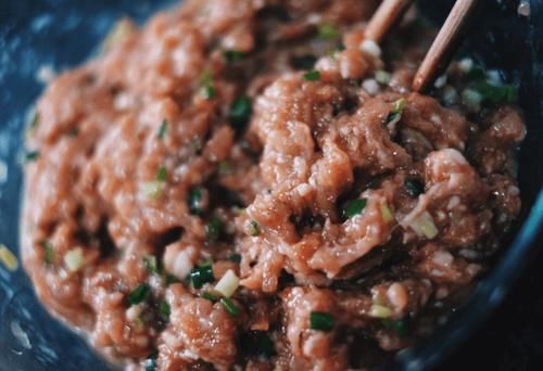  调肉馅|调饺子馅时，学会这些技巧，不管包什么馅都适用
