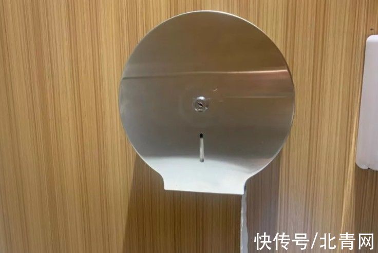 蹲坑和马桶到底哪个更脏?真正要注意的是这3件事,你可能一直都忽视……