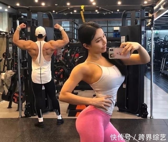 钢管舞|“前凸后翘、小蛮腰”她用十年时间健身，打造出女生想要的身材