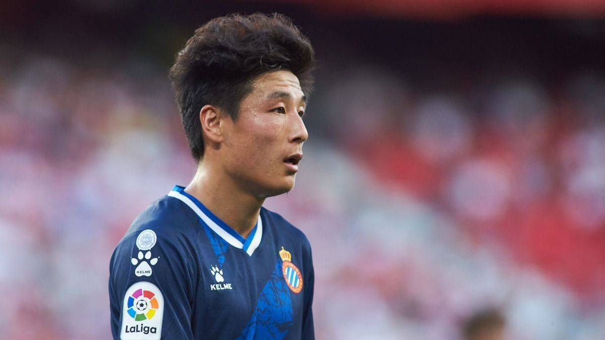 西甲|武磊3件球衣拍出4450歐，西班牙人隊內第1，西媒：中國球迷拍走