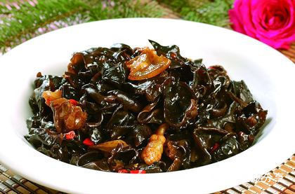 胆结石|立秋后，吃黑木耳好处多，错误搭配对身体不好，却有很多人不清楚