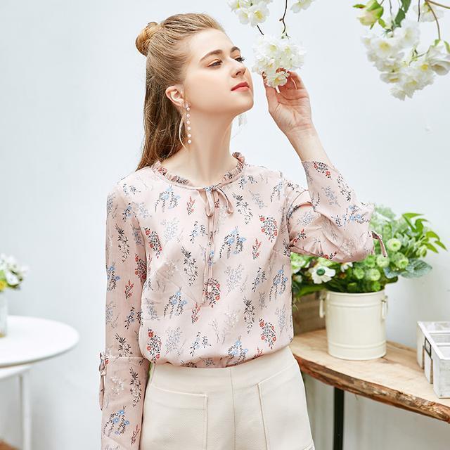 喇叭 让你提升气质做精致女人的几款时尚女装