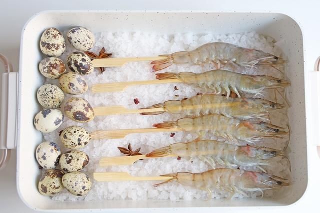 盐焗虾就是把虾放盐里焗？想要弹牙入味你需要这样做