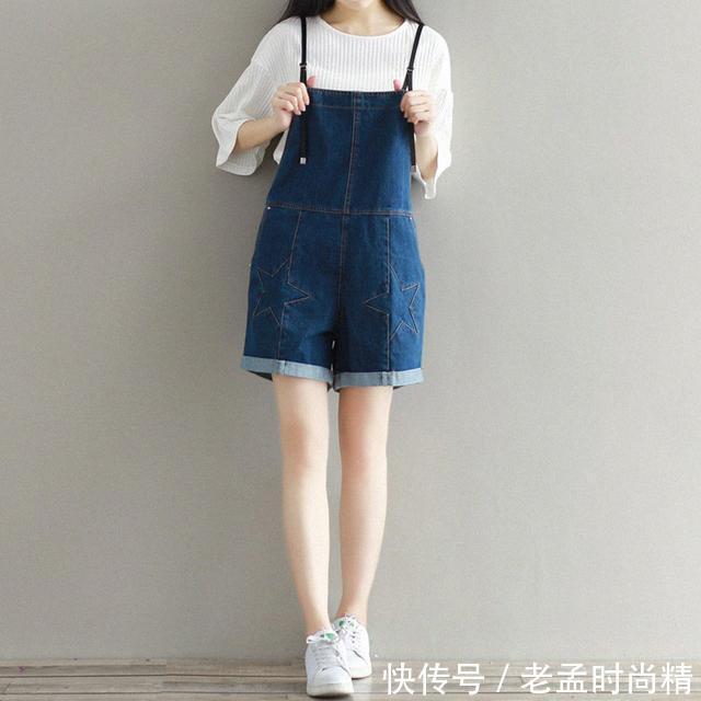 t恤 女人别总穿连衣裙,青春减龄的背带裤,让你换一种风格换一种心情