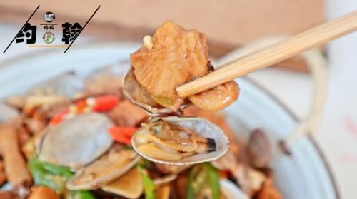  年夜饭压轴硬菜“大吉大利”，2种食材相搭配，鲜香味美，寓意好