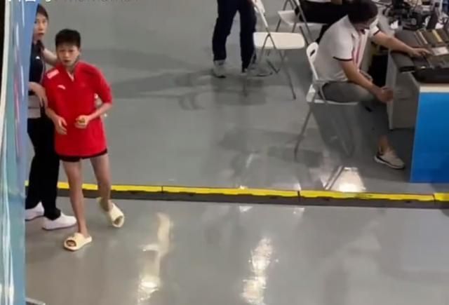 荣誉之路|心疼！全红婵央视发声：不喜欢被很多人关注 怕跳不好大家不喜欢我