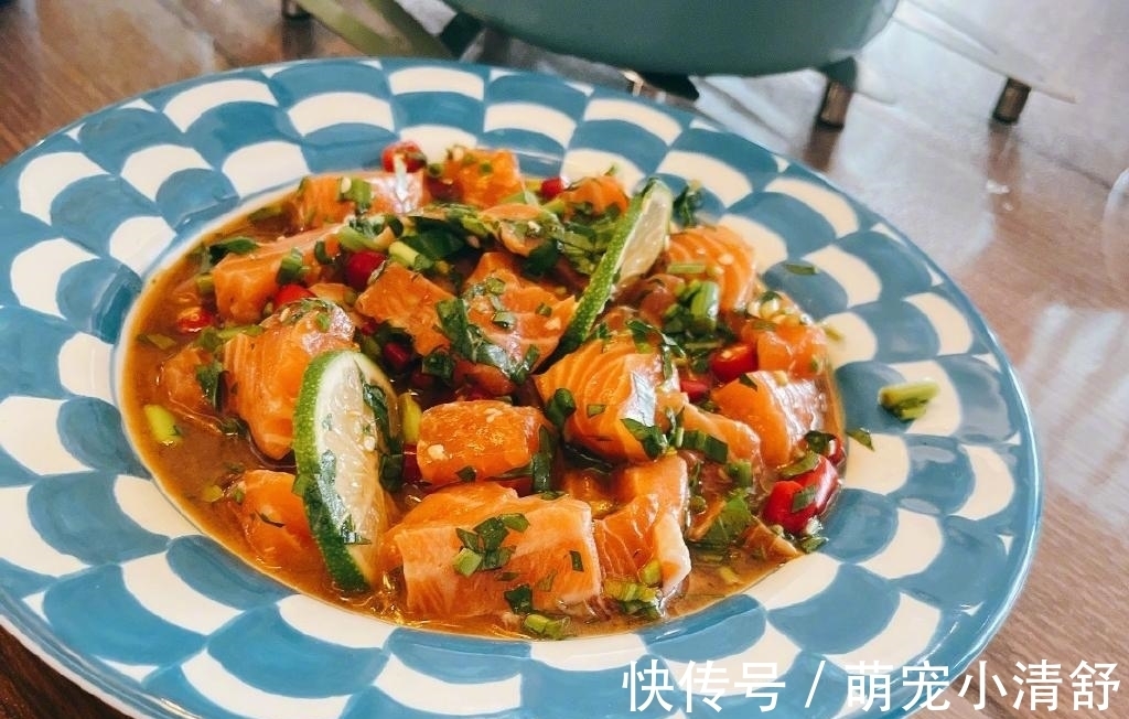 张师傅|张若昀晒给家人做的晚餐，家常且丰盛，网友：想去蹭饭