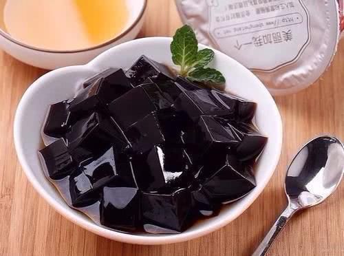 如果世上只剩下这4种黑色食物,你会吃哪一种网友果断第二