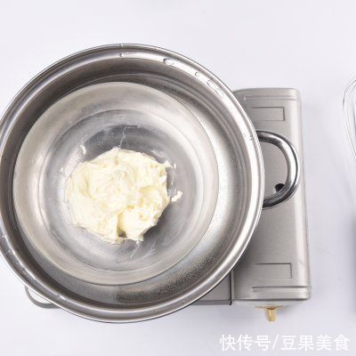 #安佳万圣烘焙奇妙夜# 轻乳酪芝士蛋糕