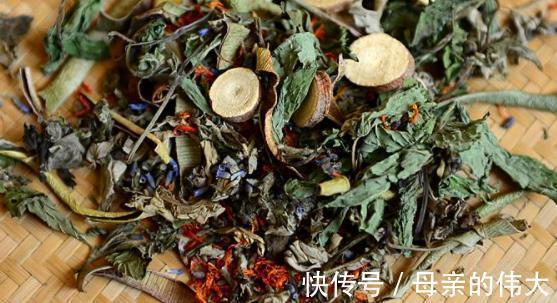 泡脚|小小艾草,5大功效!9个民间妙用方,横扫百病!收藏以备不时之需