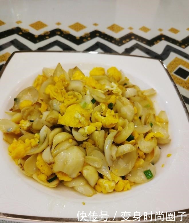 最怕|失眠最怕吃这菜,隔三差五吃,做法简单,失眠好了,一觉睡到天亮