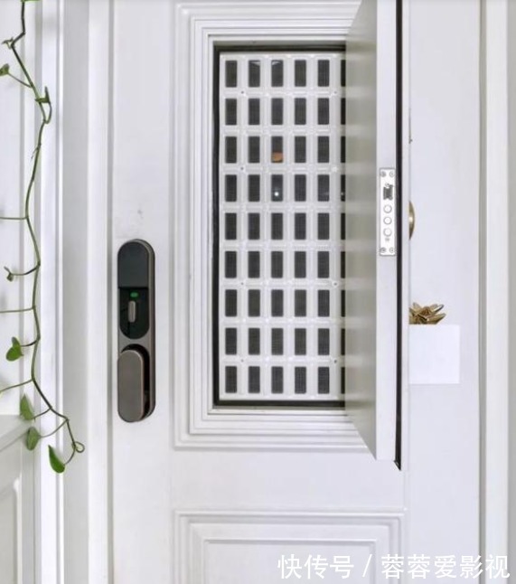 主卧室|她家不到90平,坚持半墙主义,全屋都打造了柜子,收纳太强大了