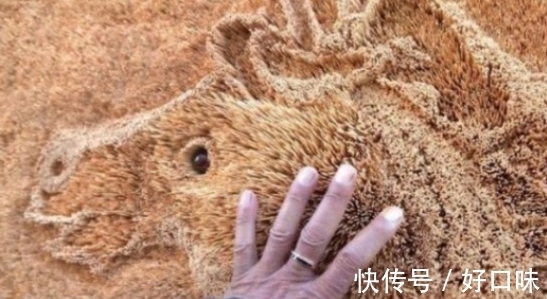 牙签$男子花费2千元买牙签,众人很不解,但三月后的成品让人称赞