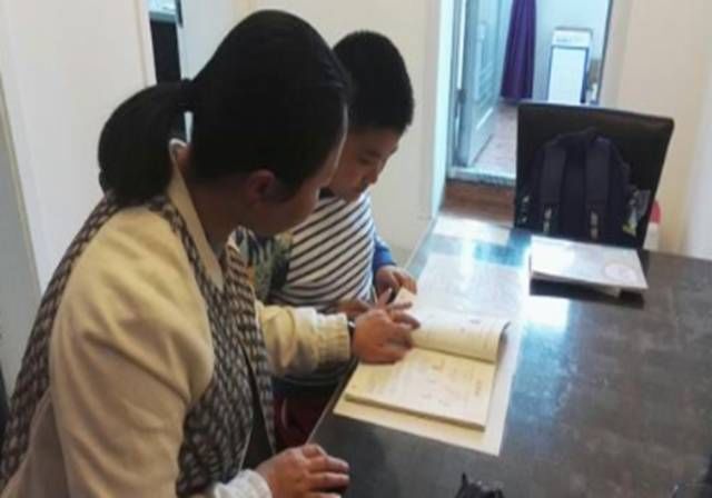 老师|11-4=7被打红叉,妈妈质问:凭啥判我儿子错?老师的回答难以服众