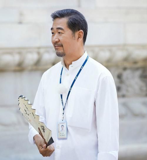 张国立回复网友评论太真实,乍一看还以为是骂人,老年艺人脑回路不一般