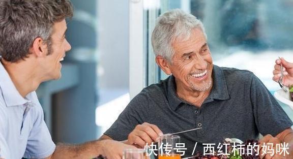 寿命|晚餐决定人的寿命?晚餐若少碰这4种食物,长寿也许会“青睐”你