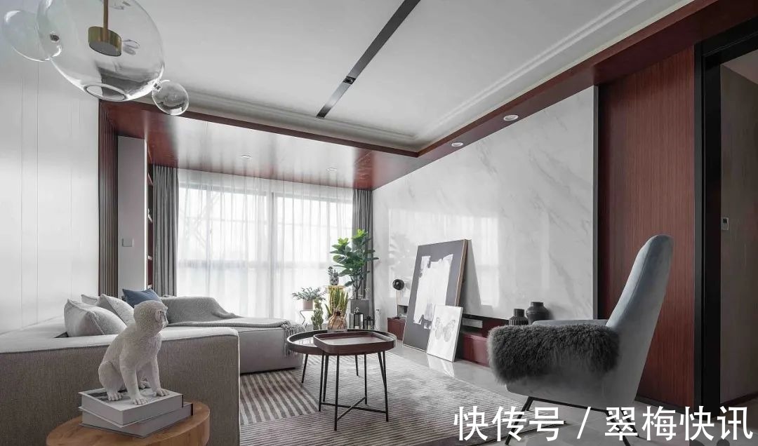 空间|116㎡现代简约,简洁优雅的空间,加入深色与绿植,稳重舒适